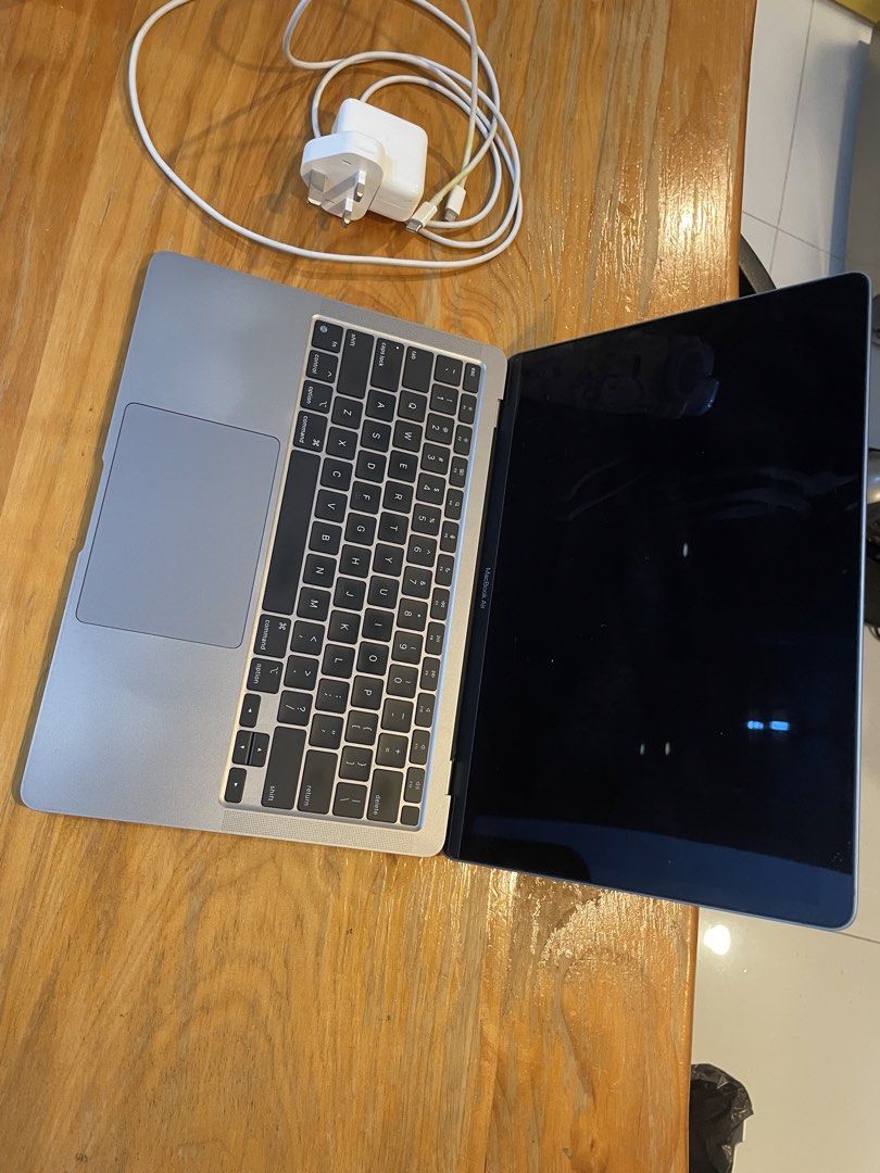 Apple MacBook Air M1 2020 - Excellent Condition443216915920988161