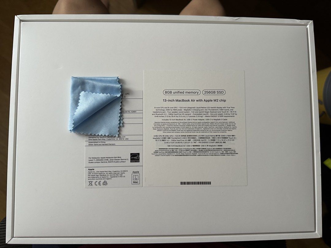 Apple MacBook Air M2 13-inch - 256GB475010559598274564