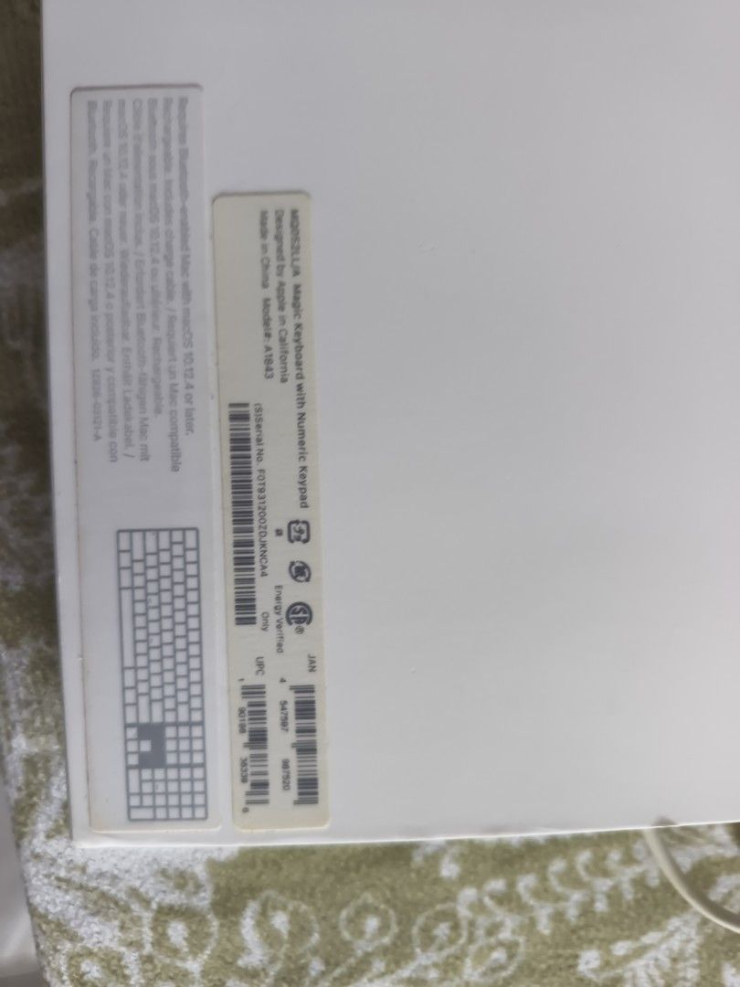 Apple Magic Keyboard with Numeric Keypad - White442994461906708488