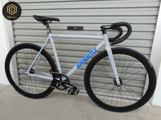 (Category: ) located in . Submitted by bikeco (Listing ID 1435676971, Image 1). Description: .