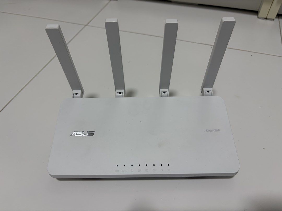 ASUS ExpertWiFi EBR63 Router443349373677752321