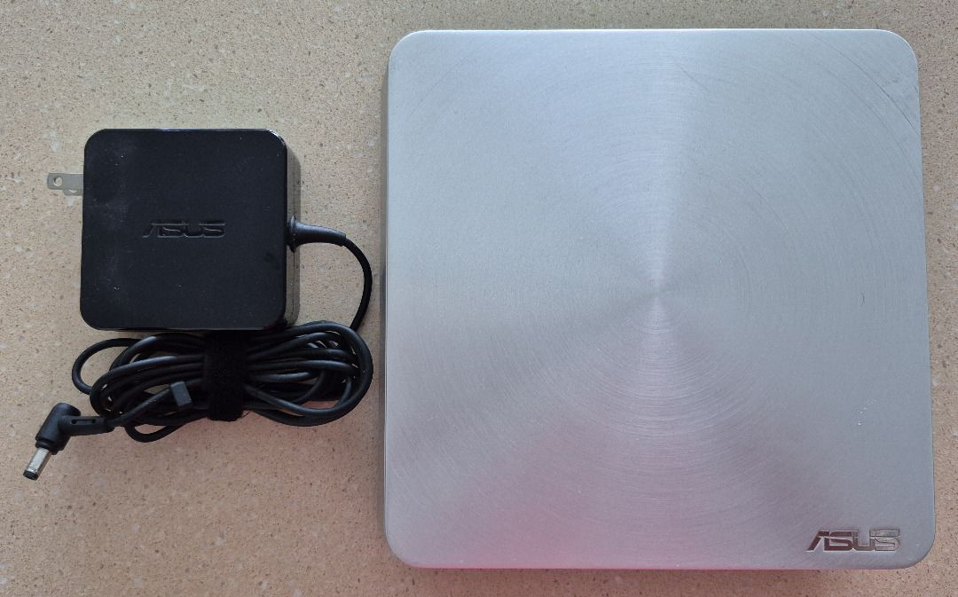 ASUS VivoPC VM42 Mini PC442776171137607680