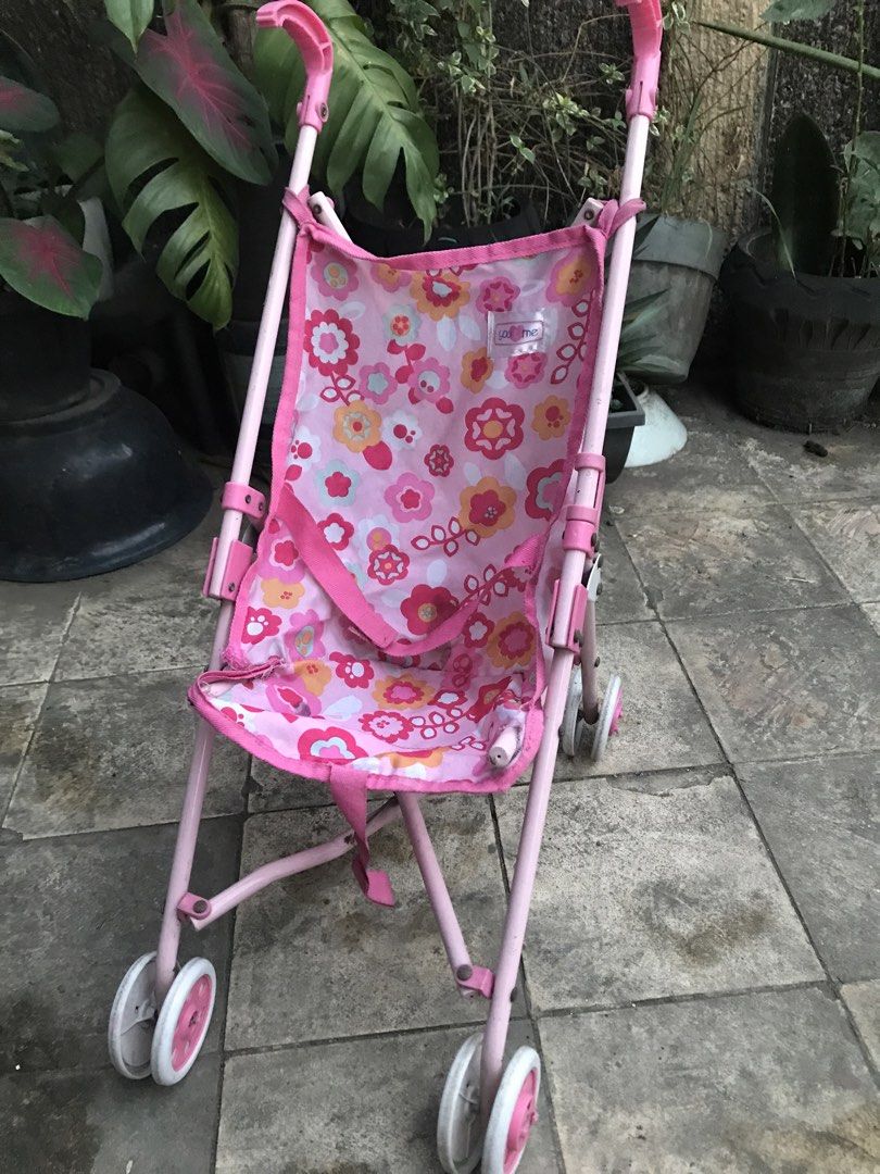 Baby alive stroller (Category: Strollers) located in Valenzuela. Submitted by ash_tonnn (Listing ID 1435624789, Image 1). Description: Baby alive stroller foldable Issue on last pic.