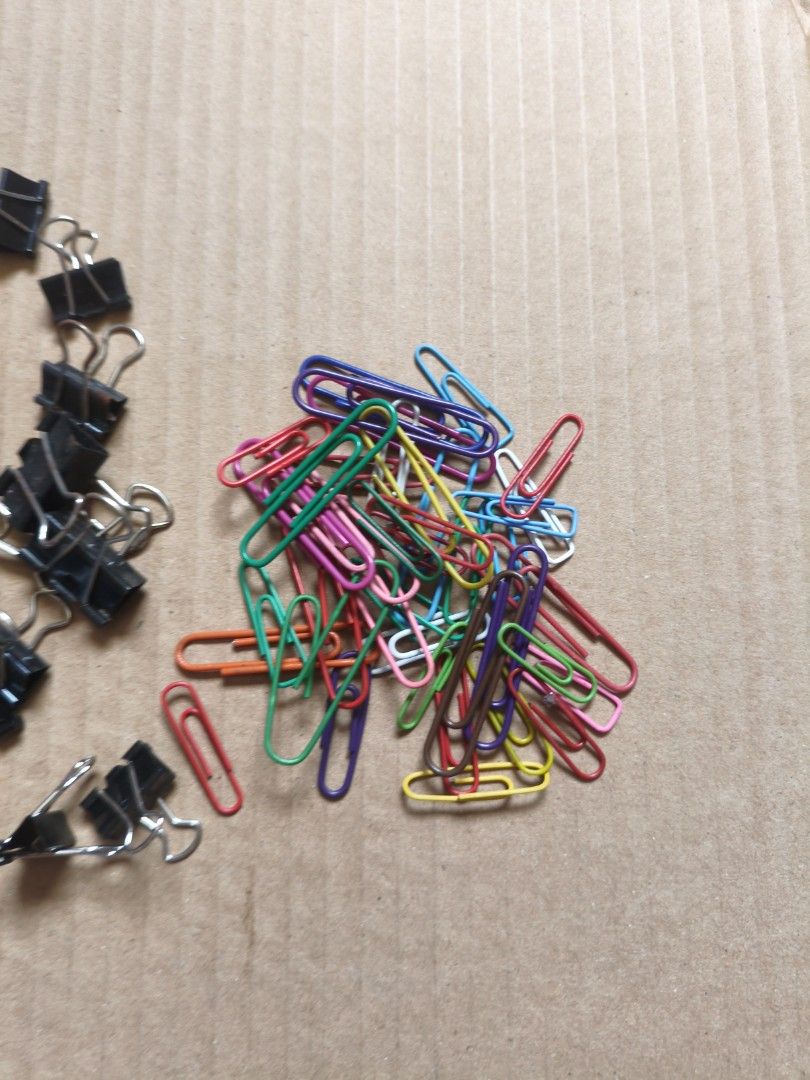 Binder Clips and Paper Clips Assorted (Category: Stationery & School Supplies) located in Pasig City. Submitted by coolphoenix-29ac (Listing ID 1435537006, Image 3). Description: - Assorted binder clips and paper clips. - Includes black binder clips (various sizes) and colorful paper clips. - Perfect for organizing documents and supplies. - Great for home, office, or school use. - Essential stationery set..