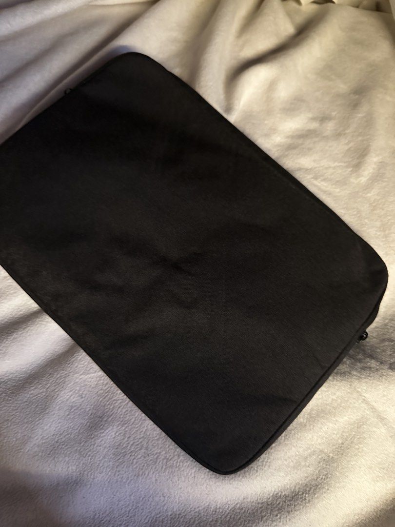 Black Laptop Sleeve with Soft Interior443019948050370560