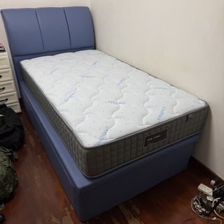 (Category: ) located in . Submitted by beathebrand (Listing ID 1435575941, Image 1). Description: .