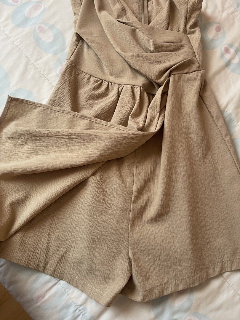 Brown Summer Jumpsuit (Category: Dresses) located in Makati City. Submitted by ablcn (Listing ID 1435548453, Image 2). Description: Used once only.