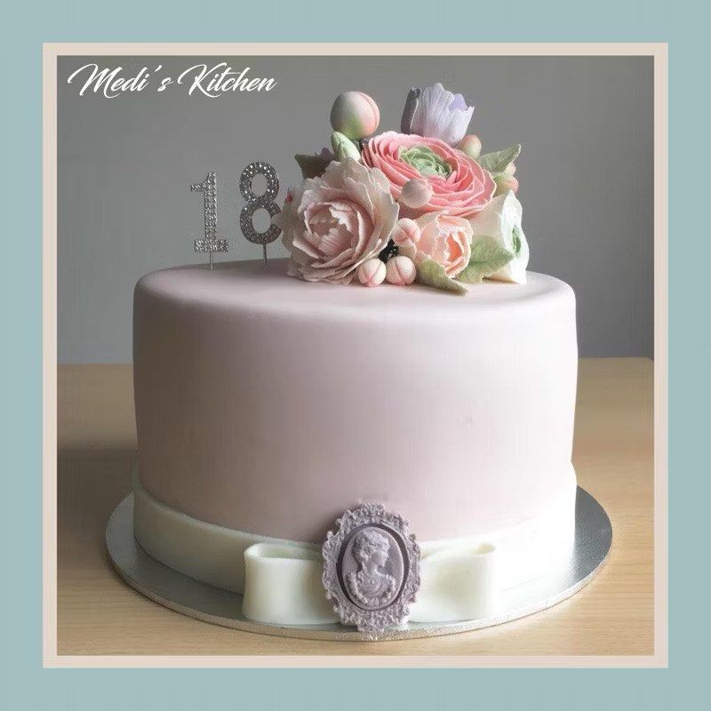 Cameo Silicone Mold (Category: Bakeware) located in Manila. Submitted by mshopmla (Listing ID 1435525545, Image 2). Description: Cameo Silicone Mold 4.5cm w x 9cm l Add elegance to to your fondant cakes with this Cameo Mold. Medi’s Kitchen Product Code: CSM-1 Price: Php 250.00 each #siliconeMold #cameo.