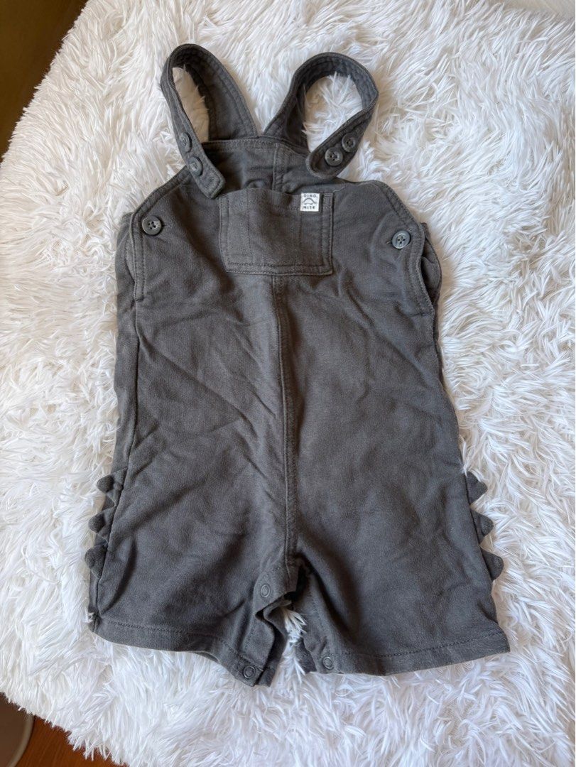 Carters Dino Bay Jumper 12-24 months (Category: Babies & Kids Fashion) located in Dasmarinas. Submitted by _adieeeee (Listing ID 1435637532, Image 2). Description: .