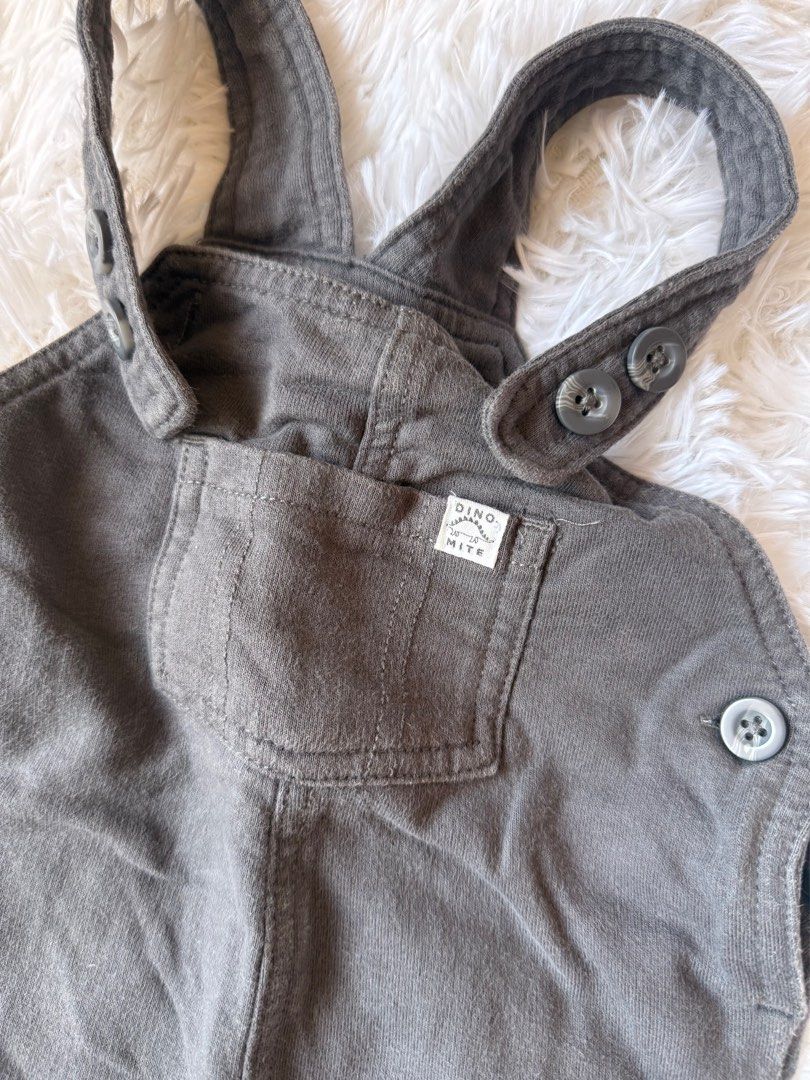 Carters Dino Bay Jumper 12-24 months (Category: Babies & Kids Fashion) located in Dasmarinas. Submitted by _adieeeee (Listing ID 1435637532, Image 3). Description: .