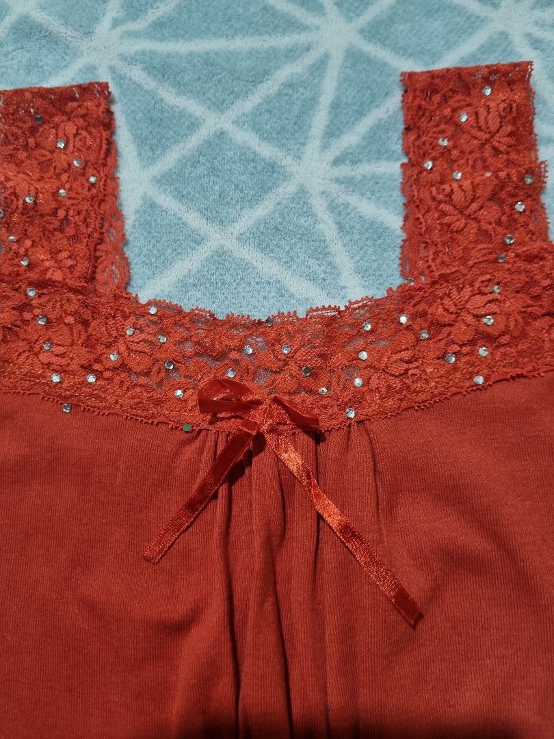 Chiyung Orange Tank Top with Lace (Category: Sleeveless) located in Cotabato. Submitted by alabastarg (Listing ID 1435570863, Image 2). Description: bust: 27-31", waist: 24-28" Please read before ordering‼️ ❀ item is thrifted, please manage your expectation ❀ all items are washed ❀ color may vary due to lighting mop: gcash mod: j&t 📍 mindanao ‼️ delivery normally takes 5 up to 14days from sellers location •┈••✦ ❤ ✦••┈•.