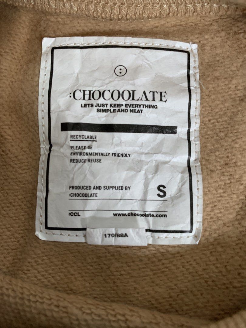 Chocolate Sumikko Gurashi Sweatshirt (Category: Longsleeves) located in Baguio. Submitted by brix6699 (Listing ID 1435608775, Image 3). Description: Tan-colored sweatshirt from Chocolate with Sumikko Gurashi design. Features striped sleeves and a small character patch on the chest. - size is S -No issue -Dimensions Length 25.5 inches Width 22 inches Length of sleeves 21.5 inches.