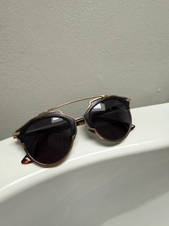 (Category: ) located in . Submitted by wardrobeliquidation (Listing ID 1435614823, Image 1). Description: .