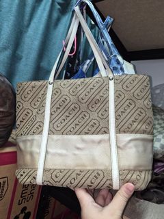 (Category: ) located in . Submitted by jade_fohh (Listing ID 1435655571, Image 1). Description: .