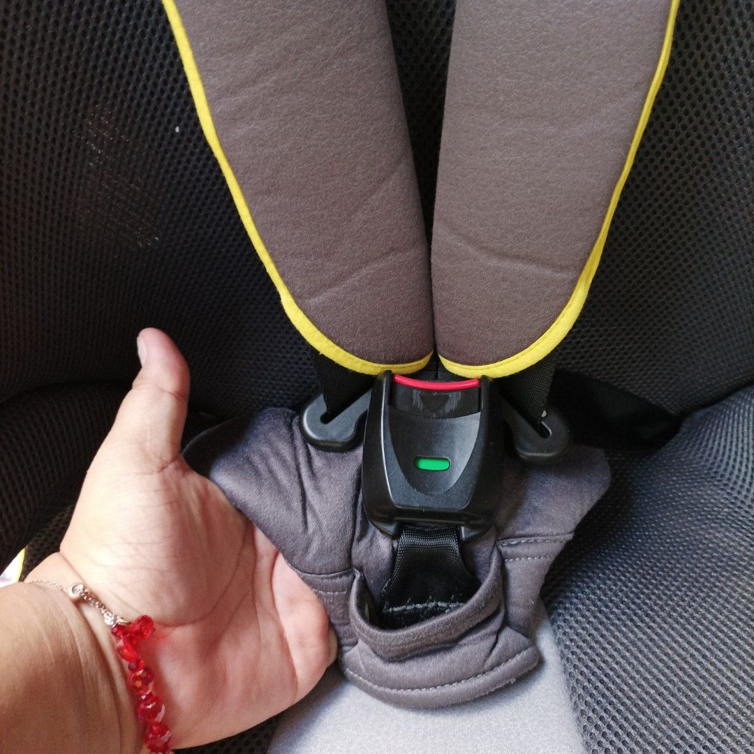 Combi Joytrip Series Junior Child Car Seat (Category: Car Seats) located in Dasmarinas. Submitted by k3japanstoreph (Listing ID 1435558737, Image 3). Description: FOR SALE Preloved Combi Joytrip Series Child Car Seat 🚗🍼 3-in-1: Child Seat · Junior Seat · Booster Seat 1 Year to 11 Years Old · 9 kg to 36 kg 🛡️ UN R44/04 Compliant Cleaned & ready to use ✅ Good condition ✅ ₱2,500 — Mine now, pay now 💳 📍 Dasmarinas, Cavite 🚚 Flash Express / Lala