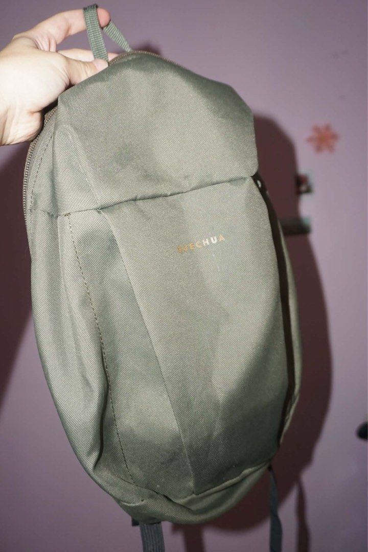 Decathlon Quechua Backpacks (Category: Backpacks) located in Antipolo. Submitted by ttrends (Listing ID 1435624563, Image 3). Description: - Available in black, olive green, and dark blue - Adjustable straps - Top handle - Unisex.