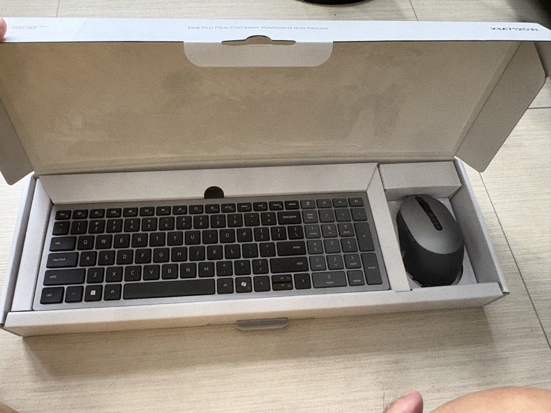 Dell Pro Plus KM7120W Wireless Keyboard and Mouse Combo443564991060398083