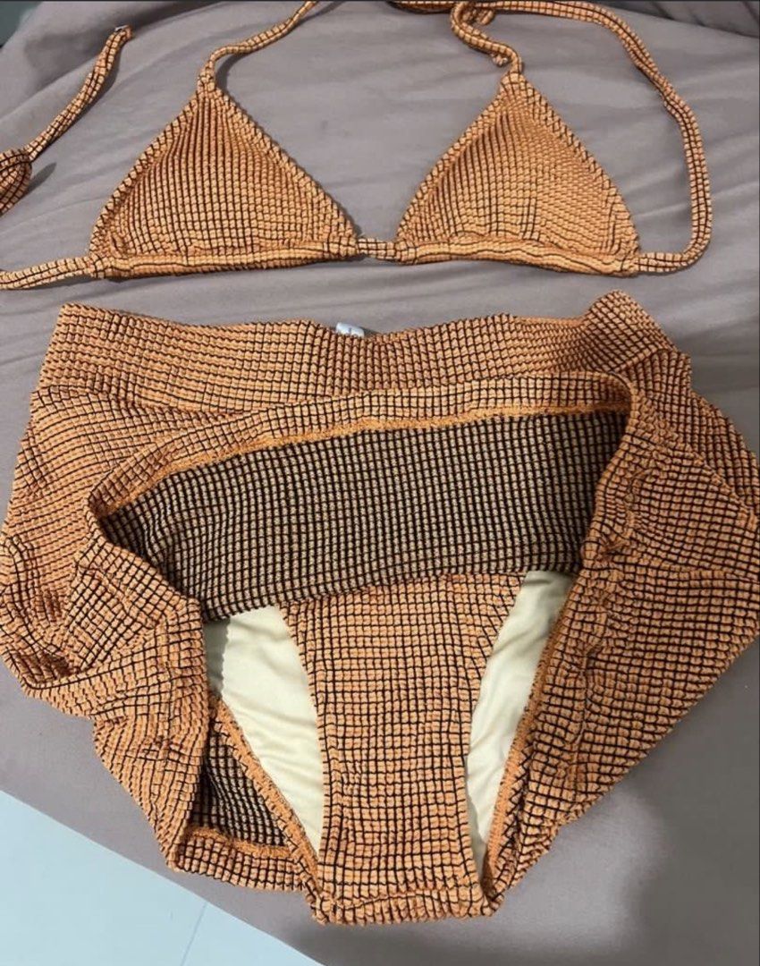 Medium - Eighth Mermaid | EighthMermaid Tully (Category: Toilet Training) located in Caloocan City. Submitted by threegirlscloset2 (Listing ID 1435708930, Image 2). Description: Size: Medium Brand new Negotiable .