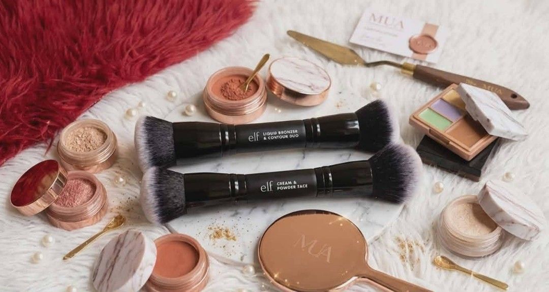 Elf Dual Ended Brushes (Category: Makeup) located in Quezon City. Submitted by floreskari78555 (Listing ID 1435576632, Image 1). Description: ​✨ E.l.f. Dual-Ended Face Brushes ✨ Your new go-to for a flawless, seamless base! 🤍 ​🏷️ Price: ₱350 each elf liquid bronzer & contour duo elf cream & powder face duo 💧 Performance: Incredibly versatile! Blends liquids and creams like a dream, giving you that airbrushed finish while offering amazing value