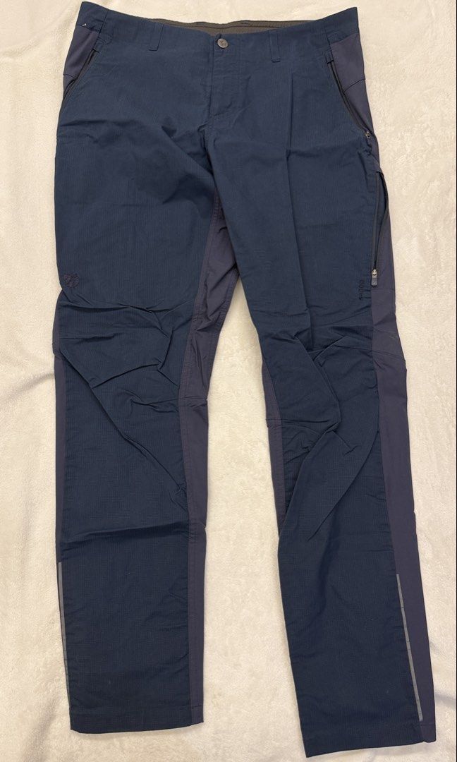 Fjallraven Specialized Men's Pants (Category: Trousers) located in Singapore. Submitted by awhite102204139 (Listing ID 1435581007, Image 1). Description: - Worn once, didn’t like the fit, clearing my closet - RTP $200 - Stylish blue color - Comfortable fit - Multiple pockets and zippers for functionality - Perfect for outdoor activities or casual wear - For reference - https://www.competitivecyclist.com/specialized-s-f-riders-hybrid-trousers-mens