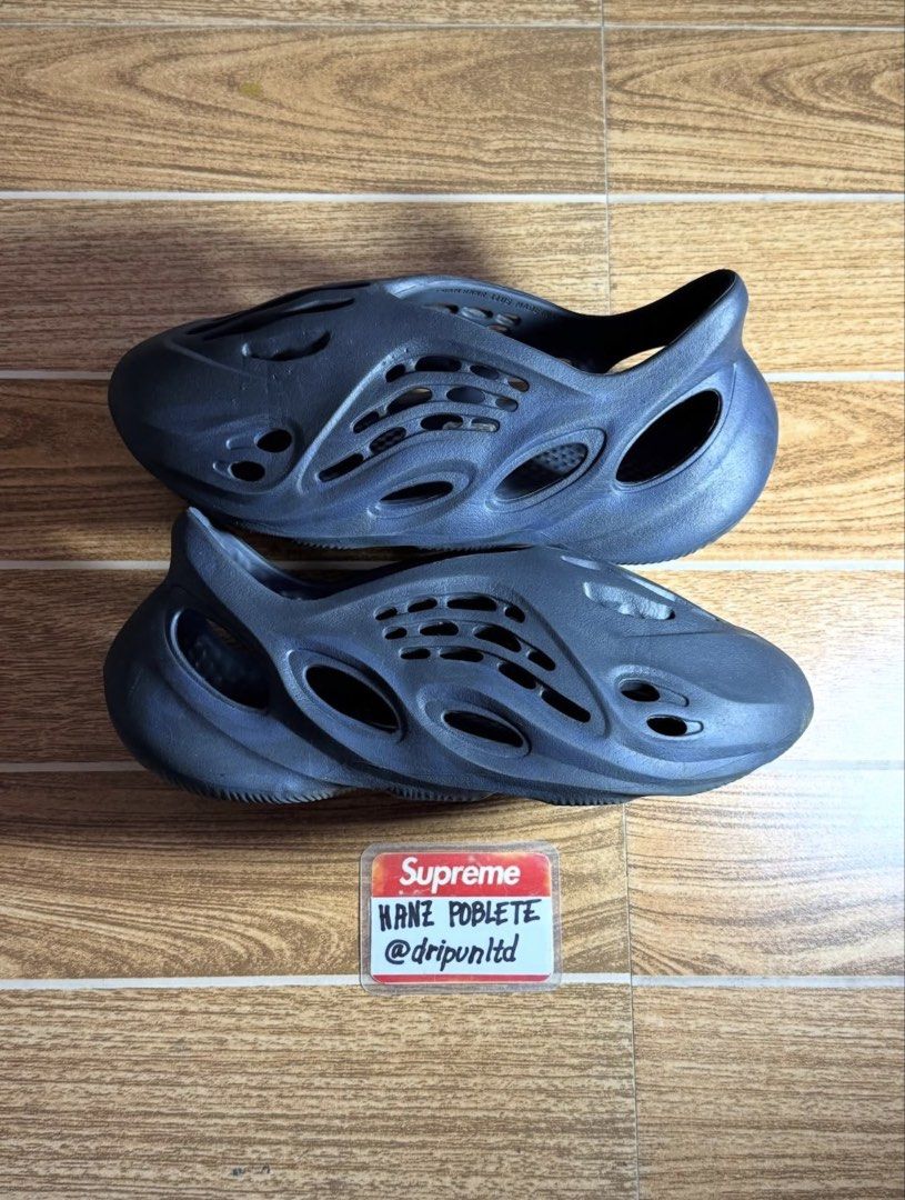 Foam Runner Onyx (Category: Sneakers) located in Mandaluyong City. Submitted by dripunltd (Listing ID 1435644797, Image 1). Description: Foam Runner Onyx Size 11 9.2/10 Condition Pair Only 2,899.