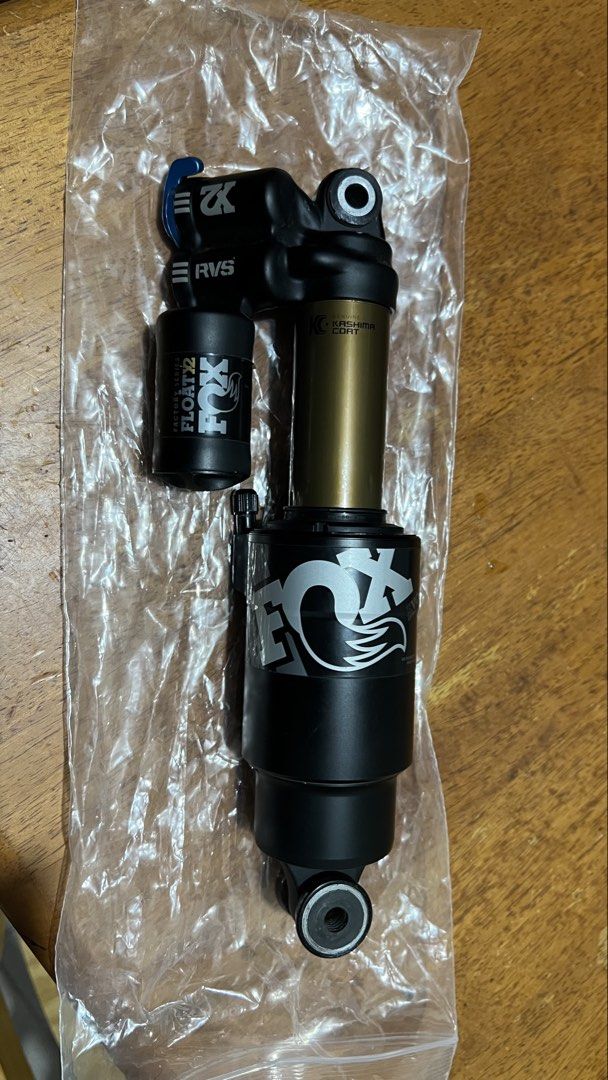 Fox Float X2 （分類：單車）位於 Hong Kong。 由 vry_nice 提交（商品編號 1435593294，圖片 2）。簡介： Fox Float X2 Factory Air shock (Kashima) used around 6 months, no scratch, no problem just removed from Megatower bike 230x57.5mm for upgrading. (Negotiable)。