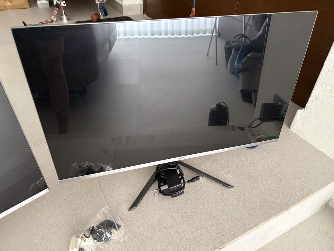 Gaming Monitor - Unspecified Brand442995358041395202