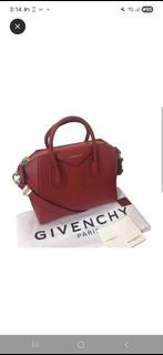 (Category: ) located in . Submitted by Luxuries (Listing ID 1435689993, Image 1). Description: .