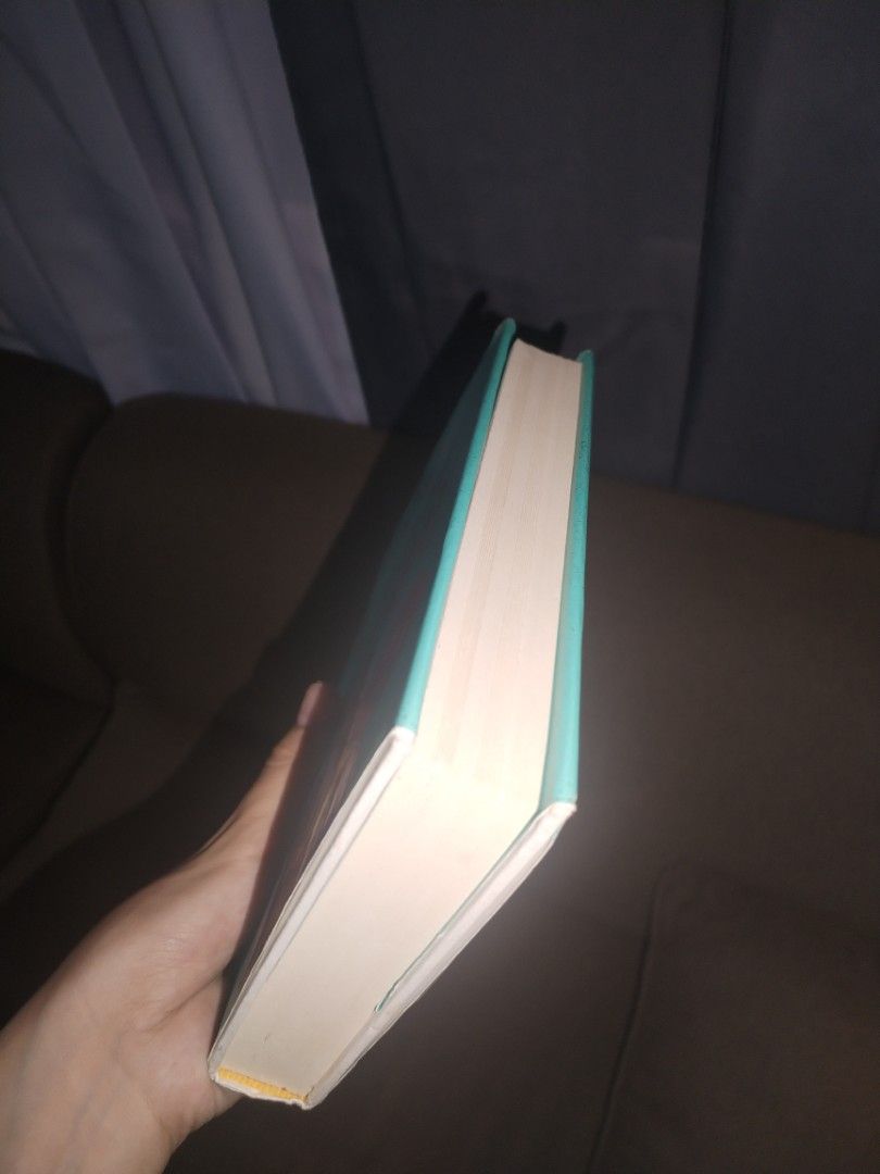 GL BOOK - Leah on the Off Beat (Category: Storybooks) located in Batangas. Submitted by coolcat-ea56 (Listing ID 1435626210, Image 2). Description: AFFORDABLE BOOK HERE! Feel free to pm me for more condi of the book🫶🏻 Price: Php 125😍 💵MOP: G-Cash 🚚MOD: J&T 📍Loc: Batangas.
