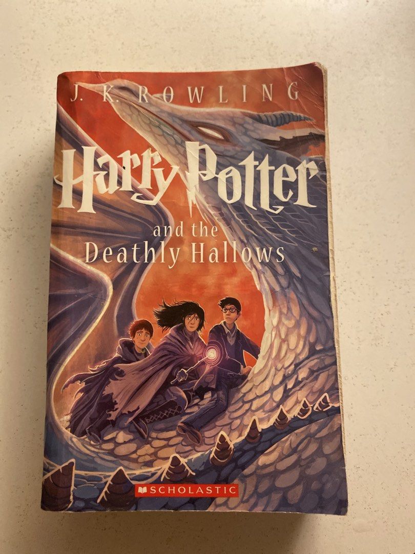 Harry Potter and the Deathly Hallows Book (Category: Storybooks) located in Mandaluyong City. Submitted by matcha.decluttz (Listing ID 1435680977, Image 1). Description: - Seventh and final installment in the Harry Potter series - Well-loved with creases on the cover.