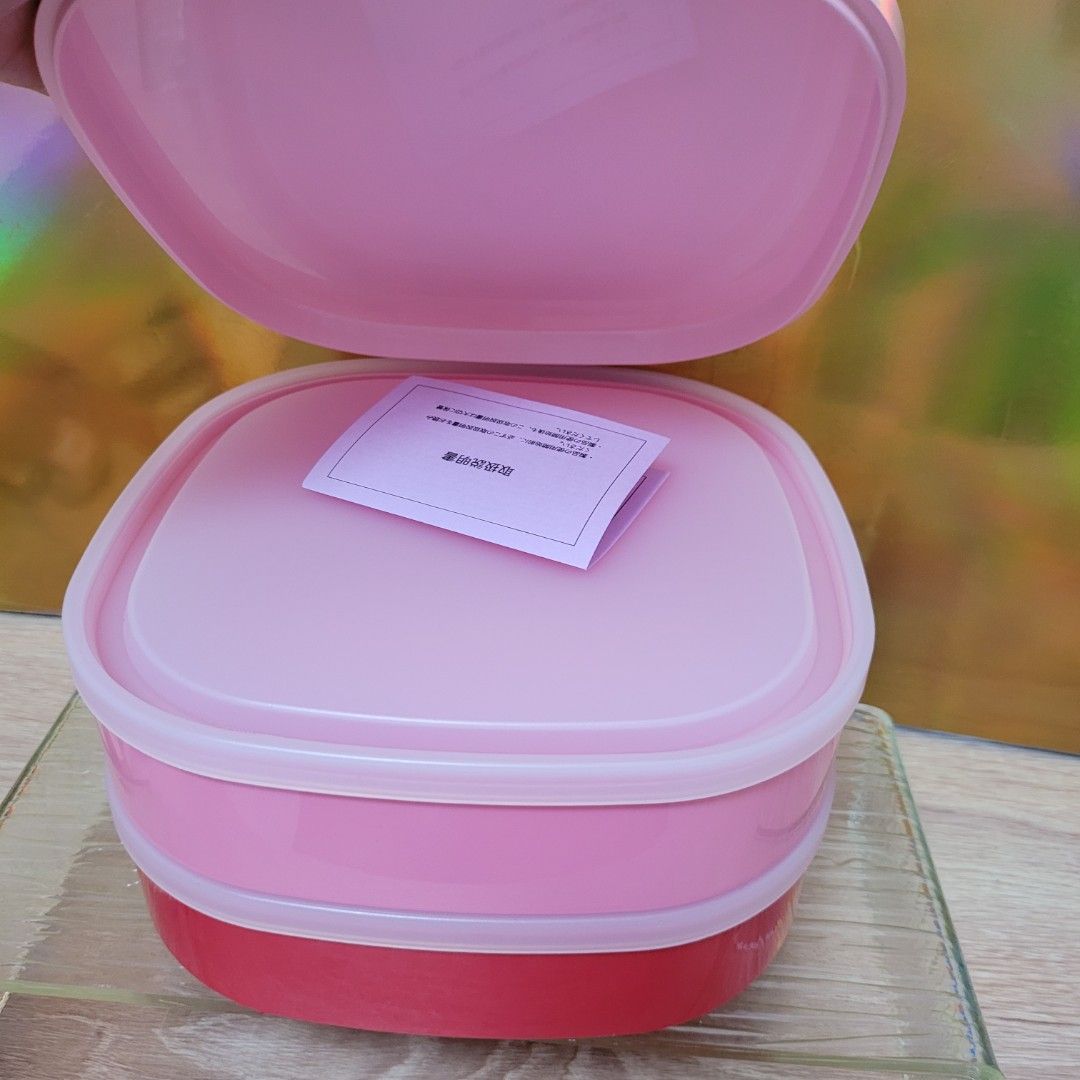 Hello Kitty lunchbox /storage container ( sanio442836105267128322