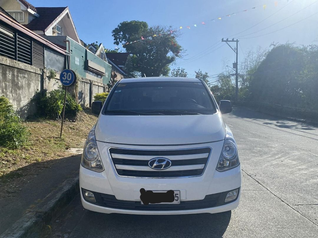 Hyundai Starex (Category: Used Cars) located in San Pedro. Submitted by benmel0324 (Listing ID 1435607742, Image 1). Description: 2017 Hyundai Starex Key Details: Year/Model: 2017 Hyundai Starex Mileage: 8X,XXX KM Transmission: Automatic Fuel Type: Diesel Color: White Seating Capacity: 9 ✅1st Owner-Family Owned ✅ Well-maintained, regularly serviced ✅ Spacious interior ✅ Cold air-conditioning front & rear ✅AM/FM Radio with AUX ✅Rear Parking Sensor