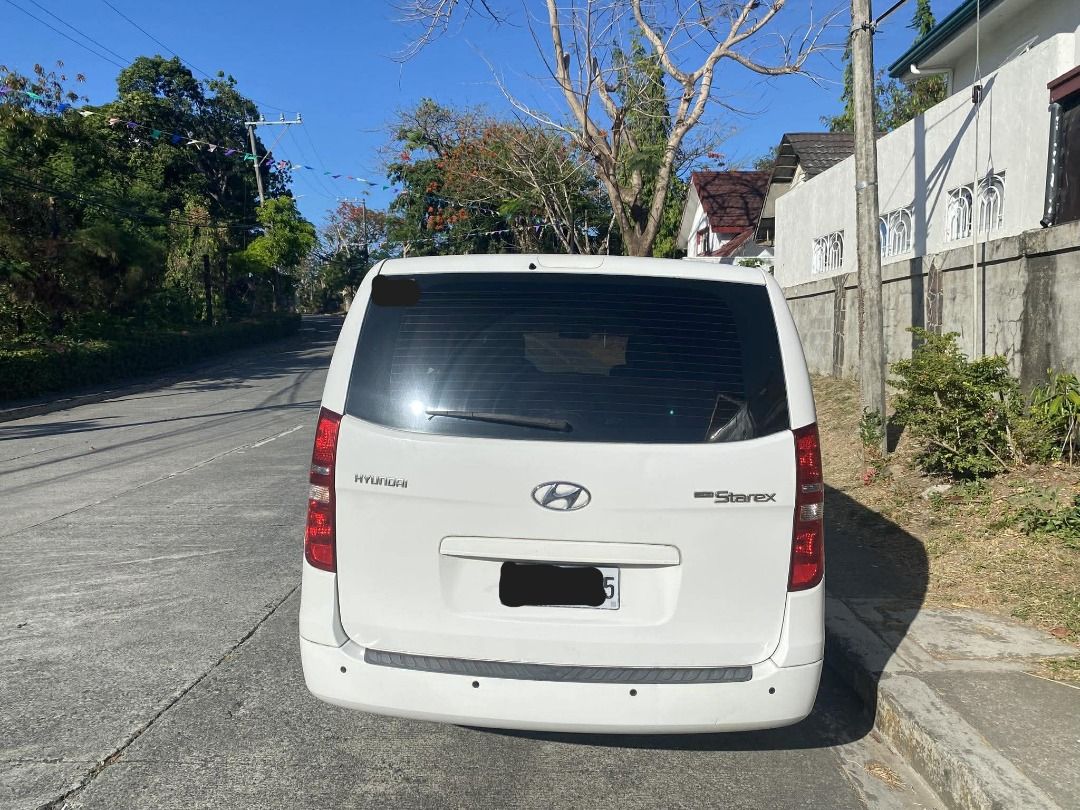 Hyundai Starex (Category: Used Cars) located in San Pedro. Submitted by benmel0324 (Listing ID 1435607742, Image 2). Description: 2017 Hyundai Starex Key Details: Year/Model: 2017 Hyundai Starex Mileage: 8X,XXX KM Transmission: Automatic Fuel Type: Diesel Color: White Seating Capacity: 9 ✅1st Owner-Family Owned ✅ Well-maintained, regularly serviced ✅ Spacious interior ✅ Cold air-conditioning front & rear ✅AM/FM Radio with AUX ✅Rear Parking Sensor