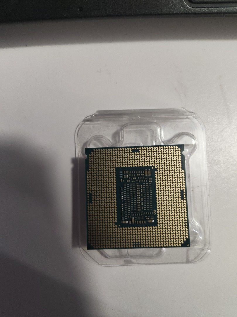 Intel i7-8700T442900257766133761