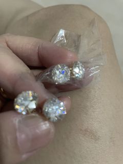 (Category: ) located in . Submitted by gemsandjewelry (Listing ID 1435662266, Image 1). Description: .