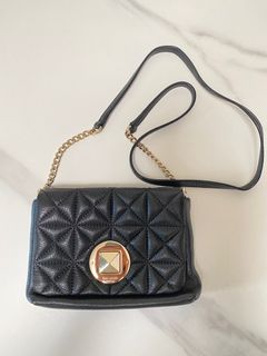 （分類：）位於 。 由 allaboutbagss 提交（商品編號 1435572237，圖片 1）。簡介： 。