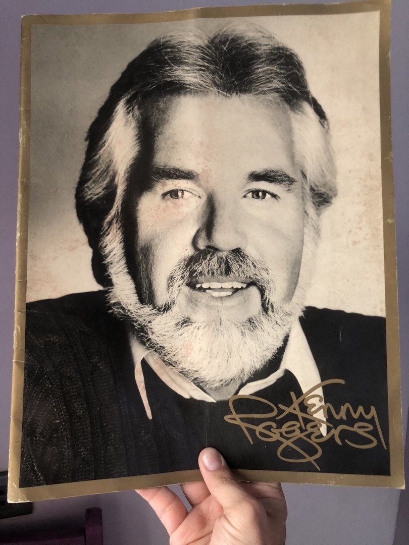 KENNY ROGERS Souvenir Program CONCERT TOUR 1983 (Category: CDs & DVDs) located in San Juan City. Submitted by ethannate (Listing ID 1435567952, Image 1). Description: KENNY ROGERS Souvenir Program CONCERT TOUR 1983 - This is a program for Kenny Rogers 1983 tour. The book has 20 pages & is 11 x 14..
