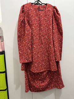 (Category: ) located in . Submitted by deee_wardrobe (Listing ID 1435645627, Image 1). Description: .