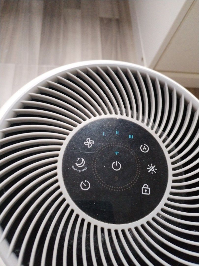 Levoit Air Purifier (Category: Air Purifiers & Dehumidifiers) located in Singapore. Submitted by gentledragon-67b2c7 (Listing ID 1435578708, Image 2). Description: - Used Levoit air purifier - Multiple settings: fan speed, timer, sleep mode - Easy to use - Improves air quality - Power cable included.