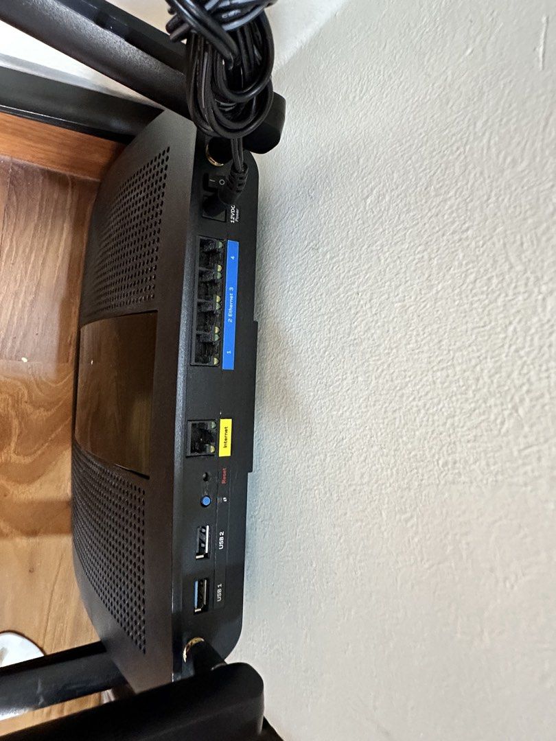 Linksys EA8100 Wireless Router443004162419599361