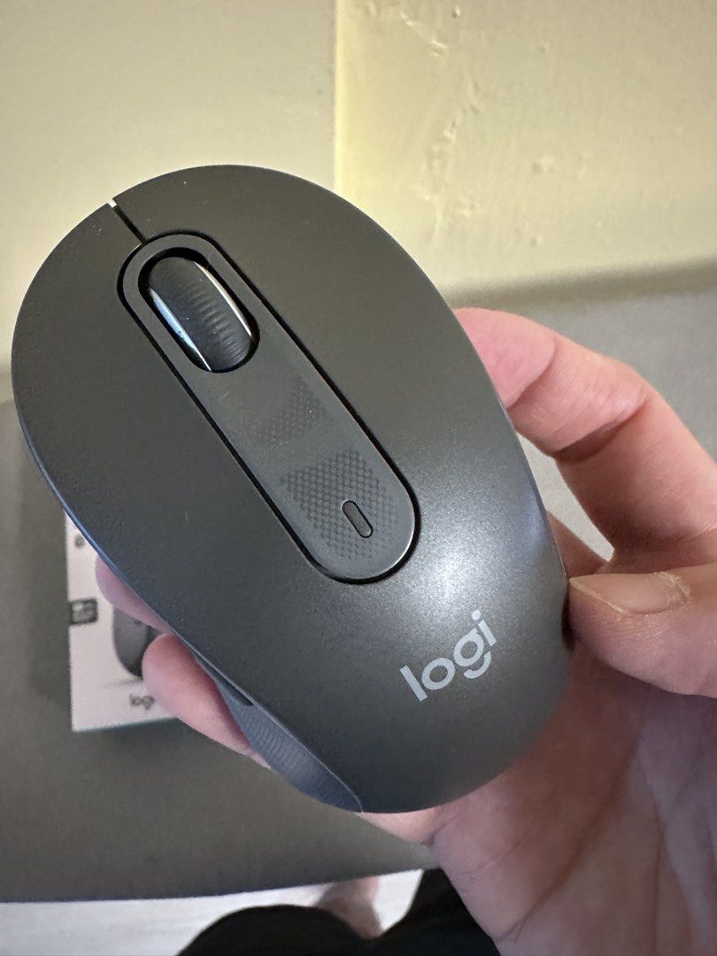 Logitech Signature M650 Wireless Mouse - Graphite443017322017607681