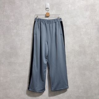 由 goblin_wear_house (刊登 ID 1435656601，圖片 1) 提交，位於 的 (類別：)，說明：。