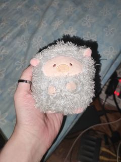 (Category: ) located in . Submitted by declutterwithnari (Listing ID 1435694159, Image 1). Description: .