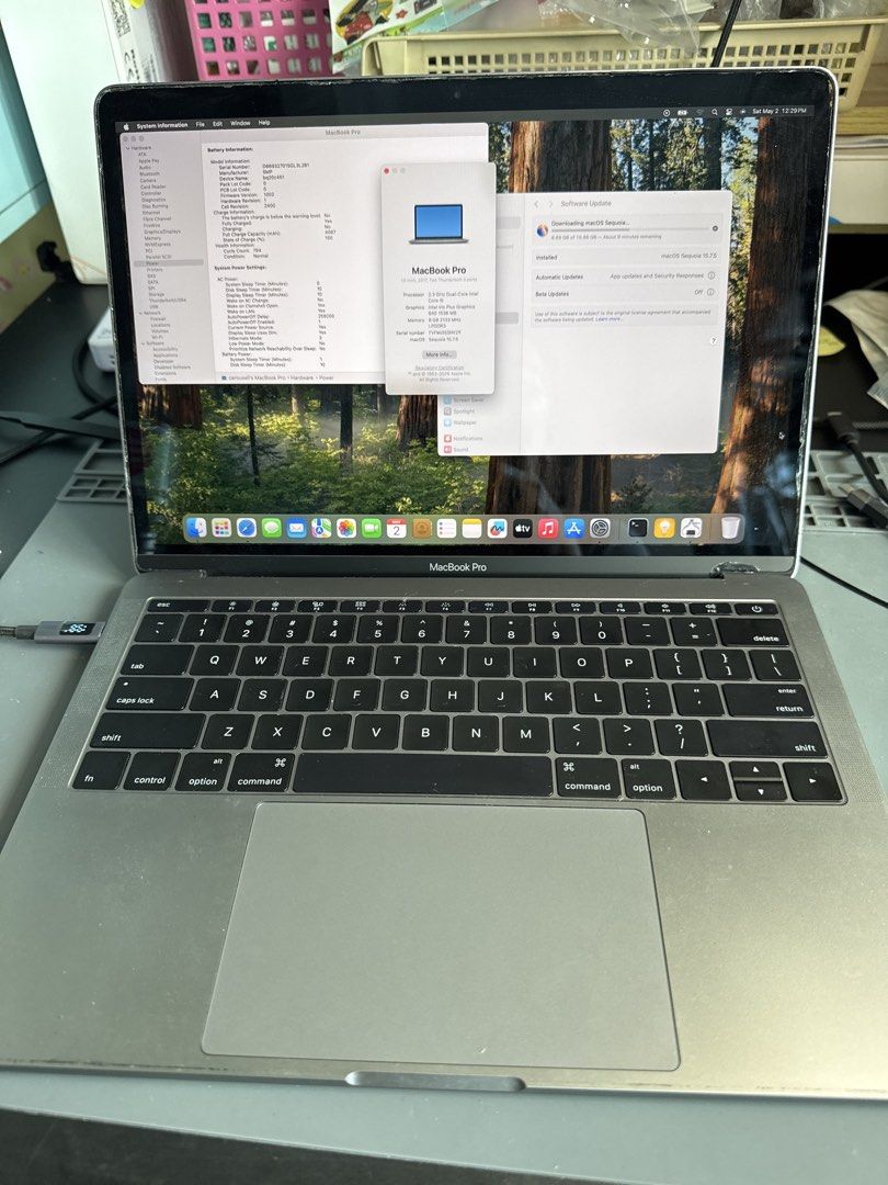 MacBook Pro - Used442876439005112320