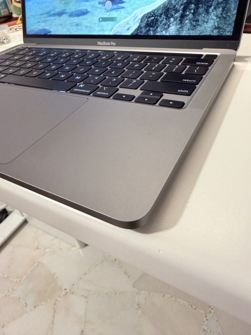 MacBook Pro M2443236261550499842