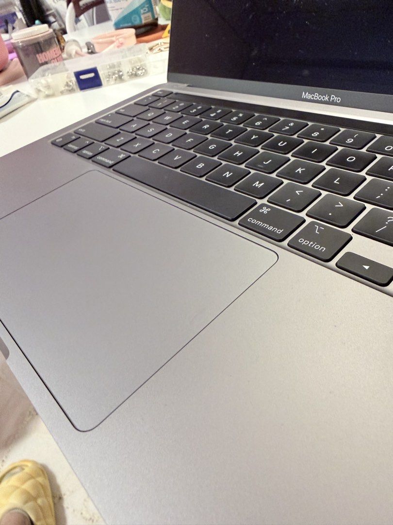 MacBook Pro M2443236261550499844