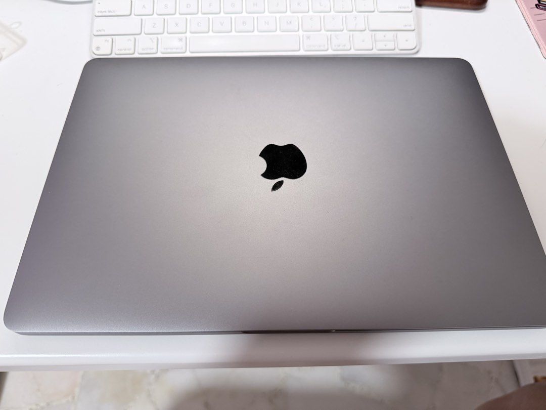 MacBook Pro M2443236261550499846