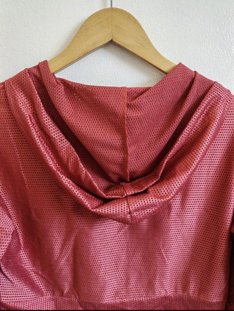 "MINIMAL" Red Mesh Crop Hoodie (Category: Activewear) located in Manila. Submitted by closetbyandy (Listing ID 1435713966, Image 3). Description: ✨please READ before making an inquiry and placing your order(s) to avoid misunderstanding 📍I will not entertain inquiries or orders from accounts with a history of negative reviews (buyer or seller). This policy protects both my shop's reputation and my experience as a seller. 📍Offer only if you inten