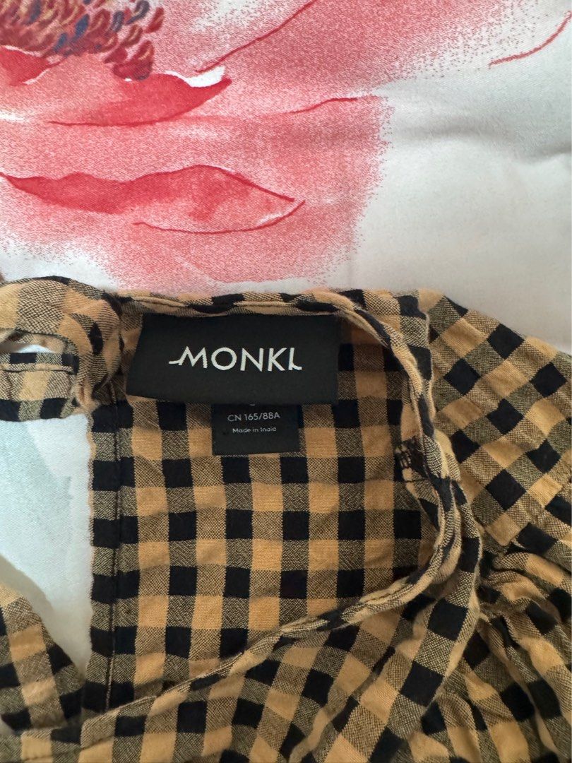 Monkl Checkered blouse (Category: Blouses) located in Cebu City. Submitted by dmscemd (Listing ID 1435627642, Image 3). Description: Used once, in very good condition No defects.