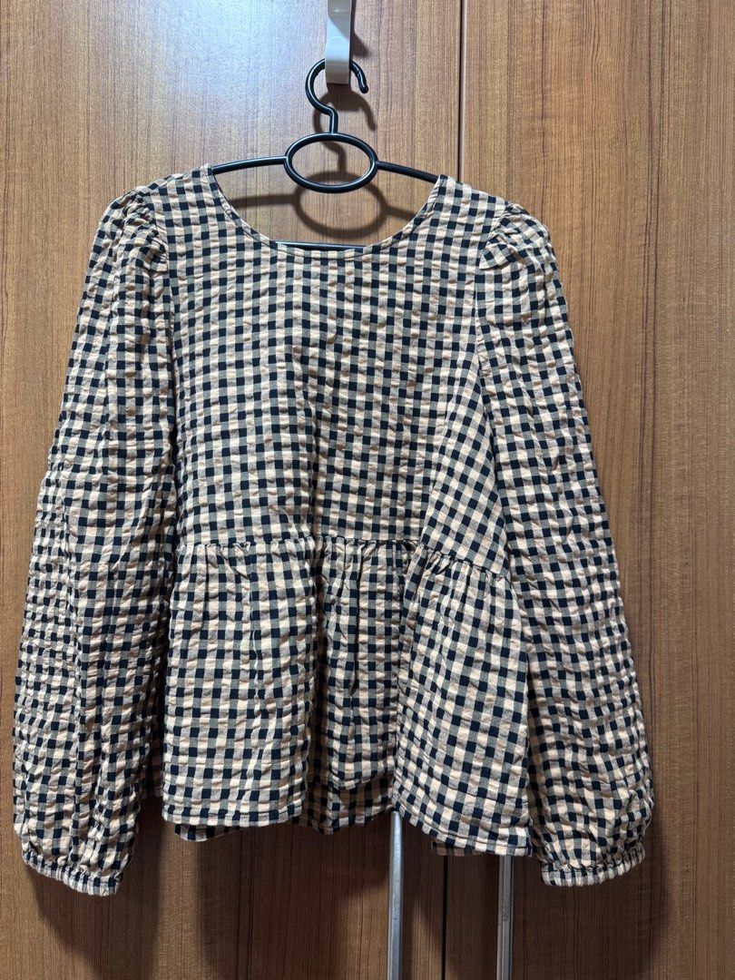 Monkl Checkered blouse (Category: Blouses) located in Cebu City. Submitted by dmscemd (Listing ID 1435627642, Image 1). Description: Used once, in very good condition No defects.